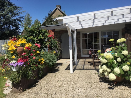 Gemütliche Ferienwohnung mit separatem Eingang und Terrassenbereich 