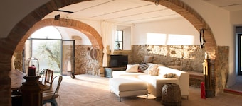 Romance Toscane. Charme rural entre Montalcino et de la mer. Détendez-vous pur