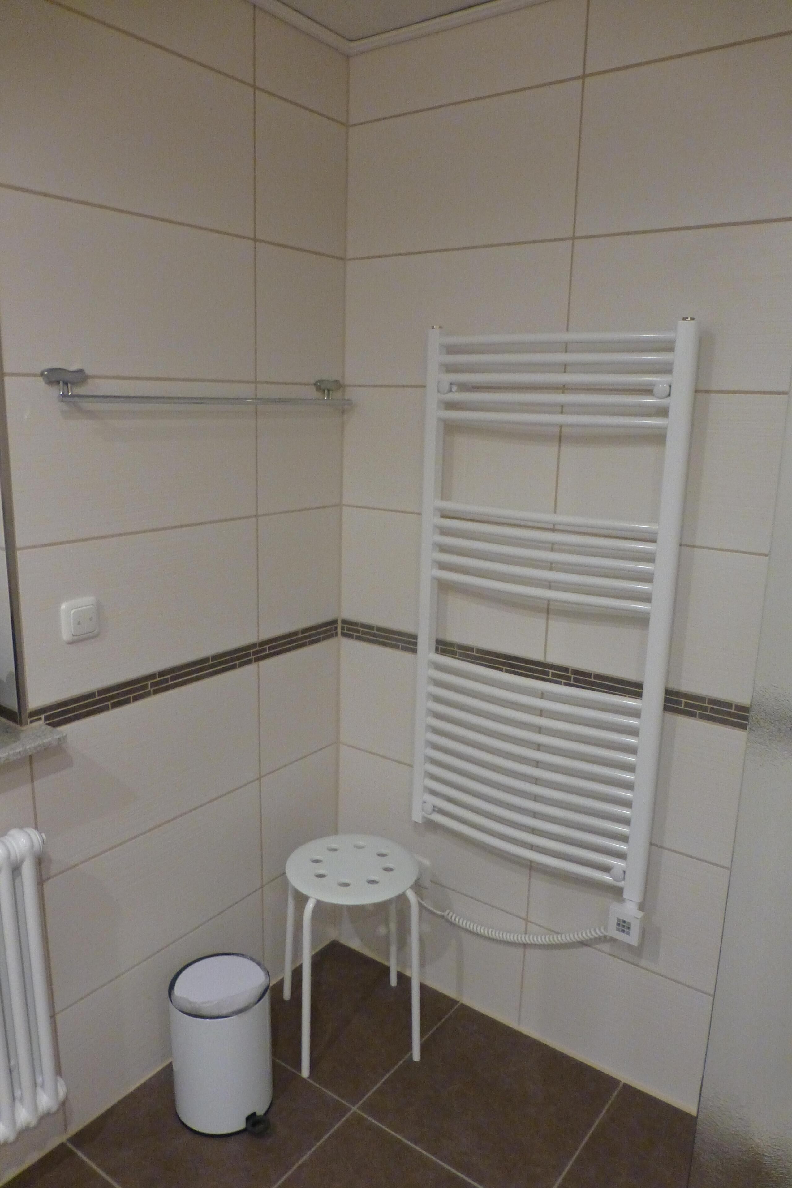 Ecke mit Handtuchwärmer