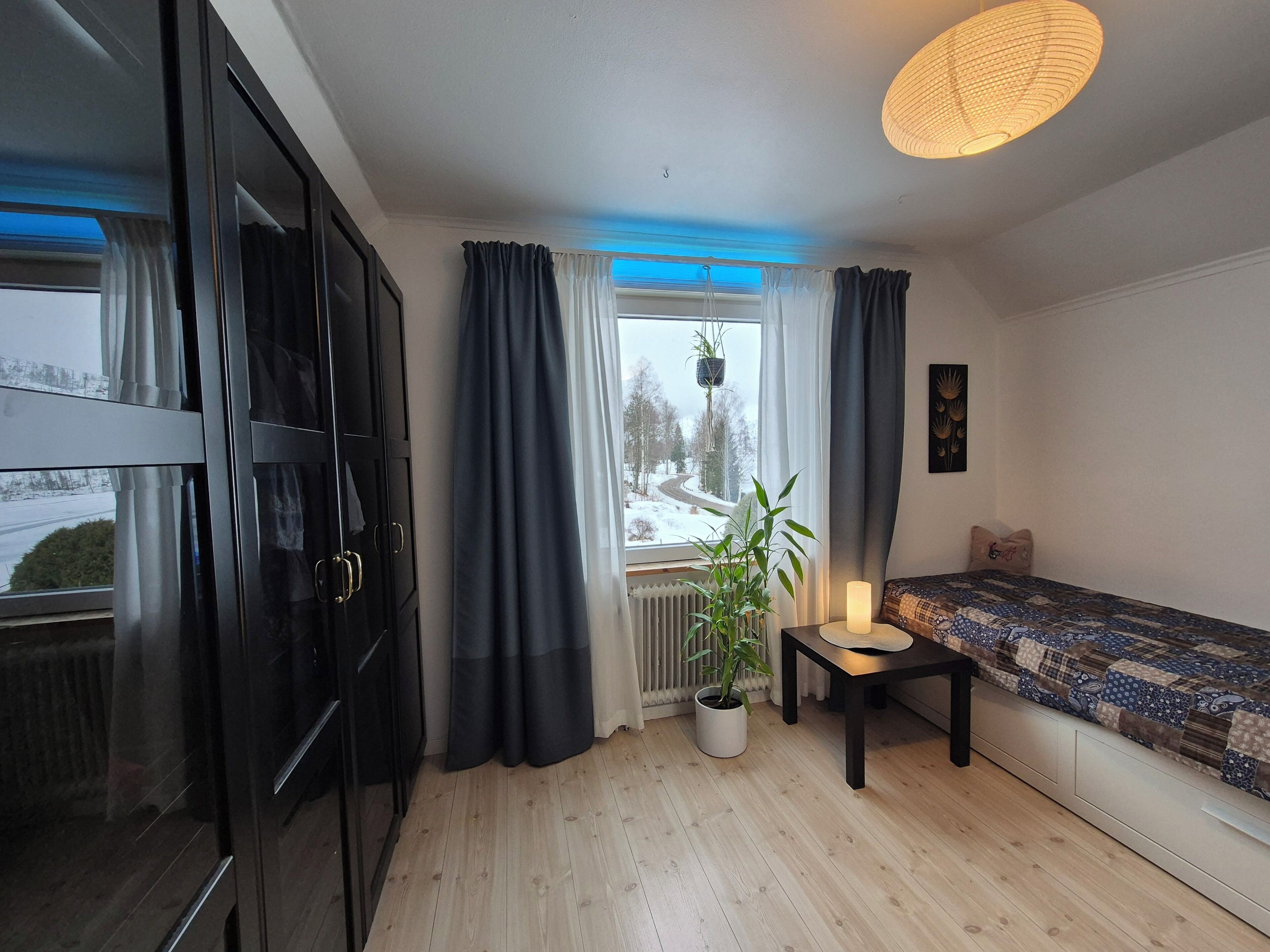 3 sovrum, värdeförvaringsskåp på rummet och strykjärn/strykbräda