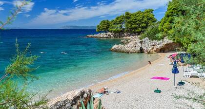 Last minute for June - romantic villa with pool and BBQ, 6 min from the sea