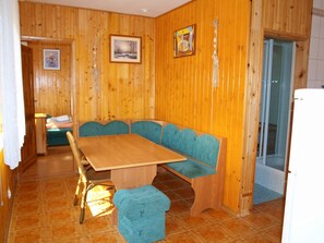 Dining - The apartment for 5 people by the sea. (Kopalino)