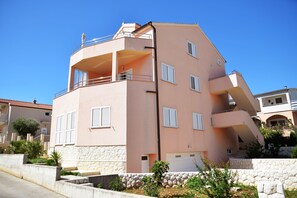 Exterior - Villa Flipa with pool Ap. Ema (Vodice)