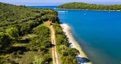 Magnifique appartement de 2 chambres Ă 400 mĂštres de la plage, avec terrasse et jardin.