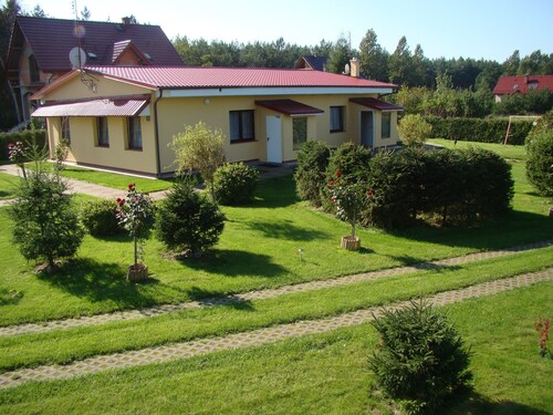 Comfortable and cozy apartment by the sea for 4 people.