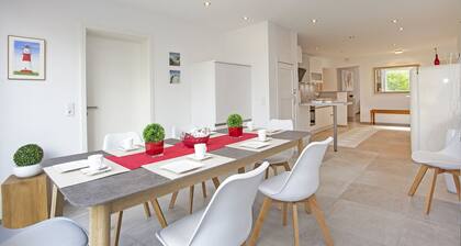 Familienfreundliche Wohnung mit Garten und Sauna, 500 m vom Strand