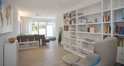 Familienfreundliche Wohnung mit Garten und Sauna, 500 m vom Strand