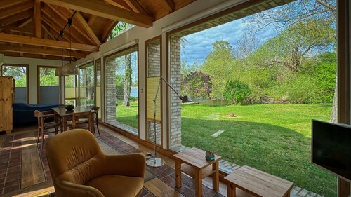 Haus am Seeufer mit 360° Blick, mit Kanu, kaum frequentierte Badestelle 