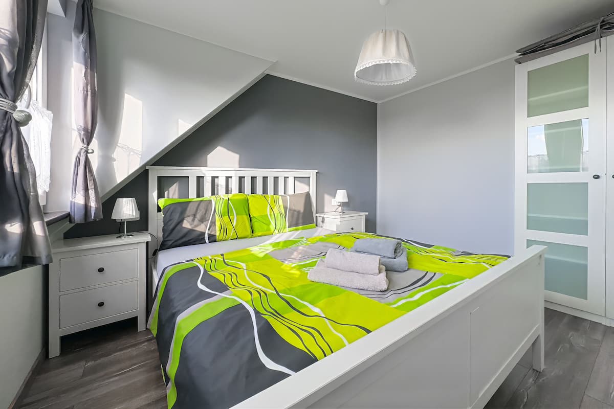 Apartment, Gartenblick (5) | Schallisolierte Zimmer, Bügeleisen/Bügelbrett, kostenloses WLAN
