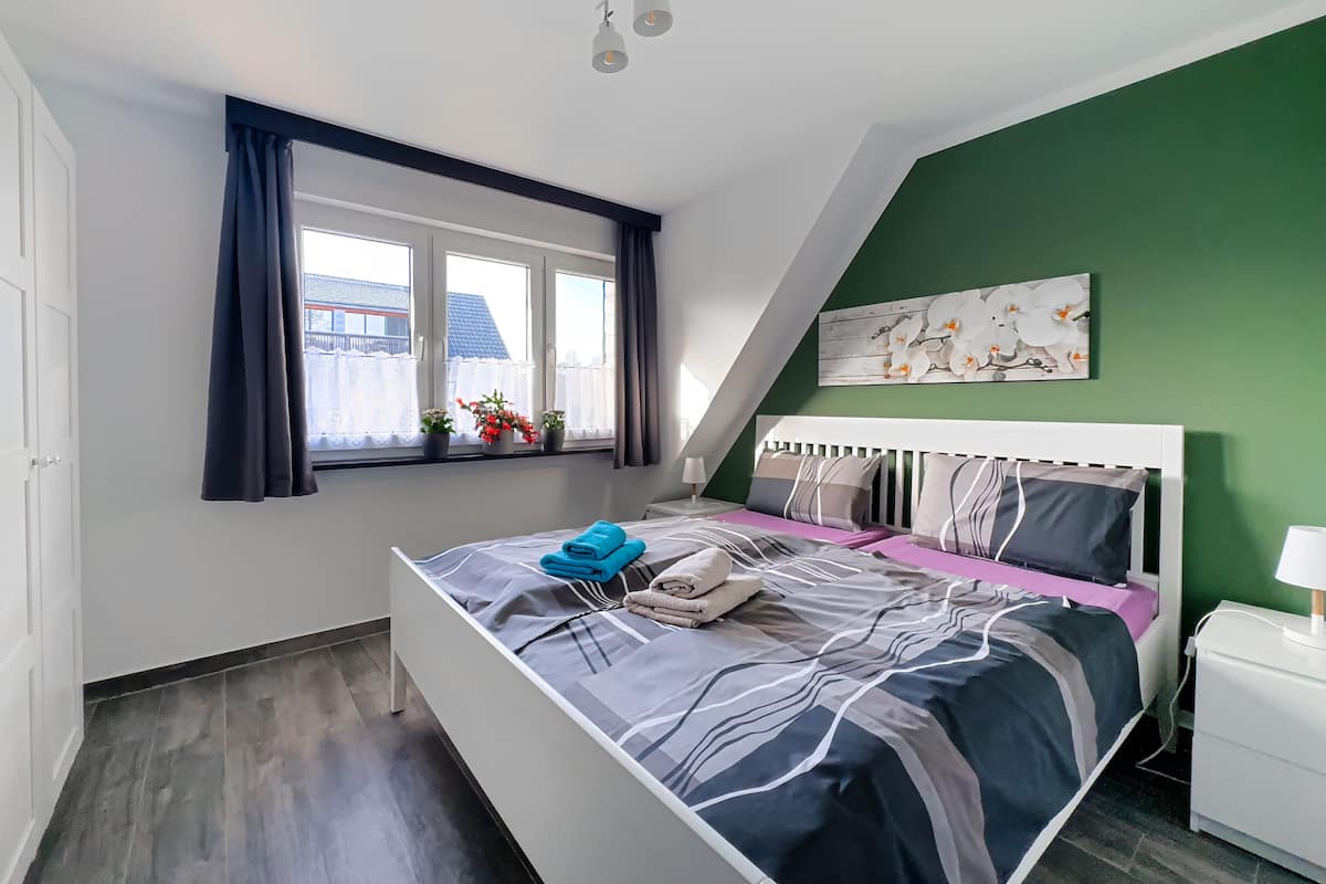 Apartment (10) | Schallisolierte Zimmer, Bügeleisen/Bügelbrett, kostenloses WLAN