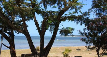 Le Morne Beach Cottage - Unterkunft direkt am Meer und am Kite- Surfspot LM2