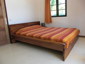 2 bedrooms, in-room safe, travel cot, free WiFi