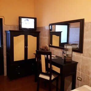 Free WiFi, bed sheets - Hotel Barranca 10 (San Miguel de Allende)