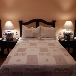 Free WiFi, bed sheets - Hotel Barranca 10 (San Miguel de Allende)