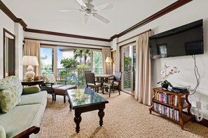 Smart TV, libros y biblioteca musical 