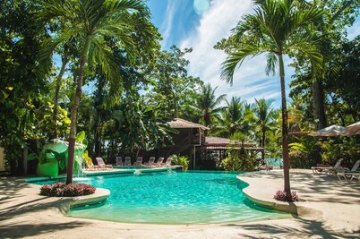 Family Bungalow At Banana Beach. Private Bedroom, A/C, Wifi, Kitchenette