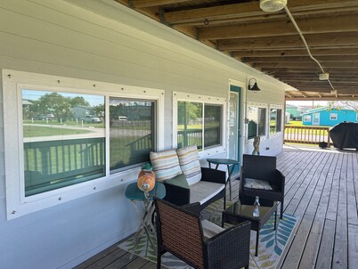 Cozy beach cottage in Magnolia