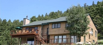 Contemporary Mtn. Home near Red Rocks and Denver with Gourmet Kitchen