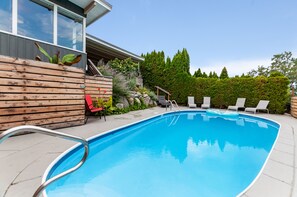 Piscine extérieure, piscine chauffée