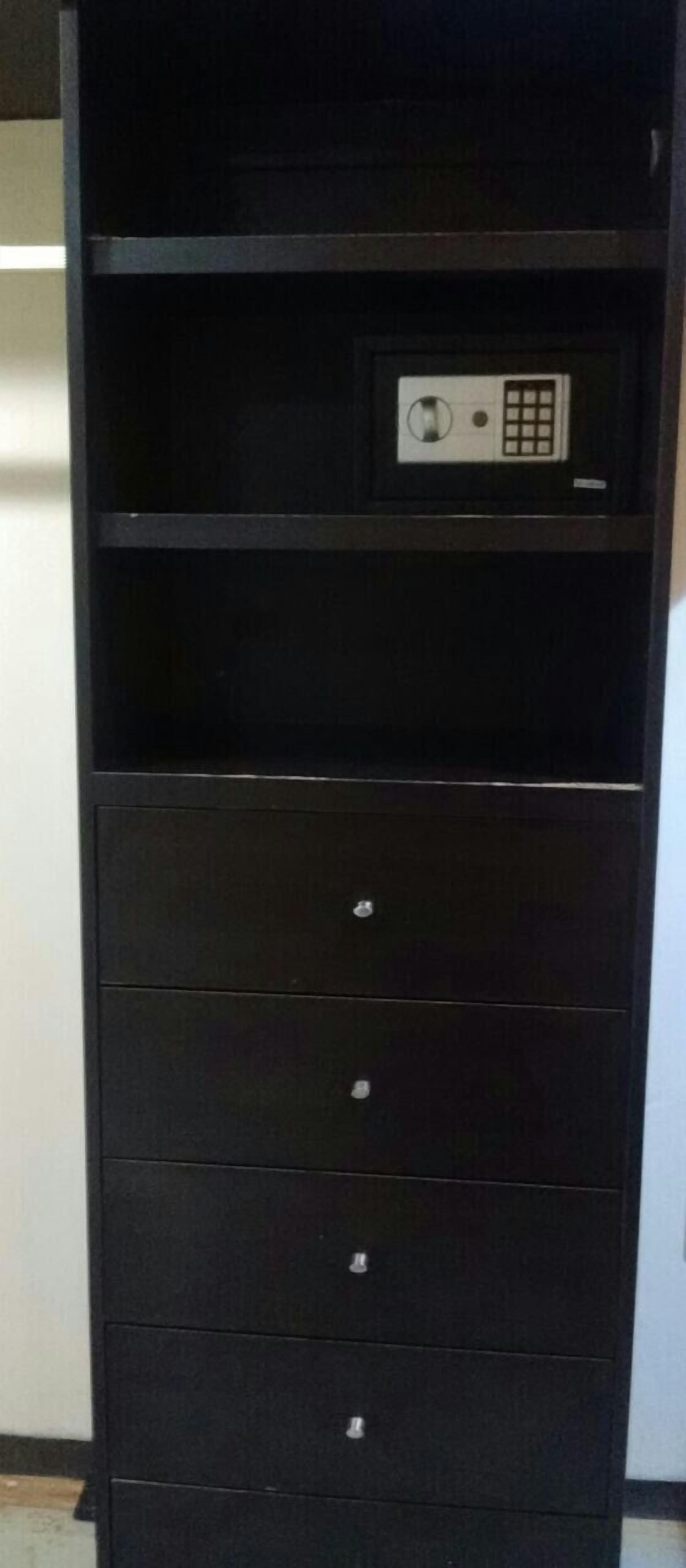 double room, 2 double beds | safe