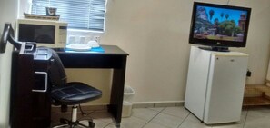 Phòng đôi, 2 giường đôi | Bộ đồ giường cao cấp, bàn, bàn ủi/dụng cụ ủi quần áo