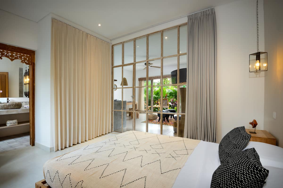 1 bedroom, in-room safe, free WiFi, bed sheets