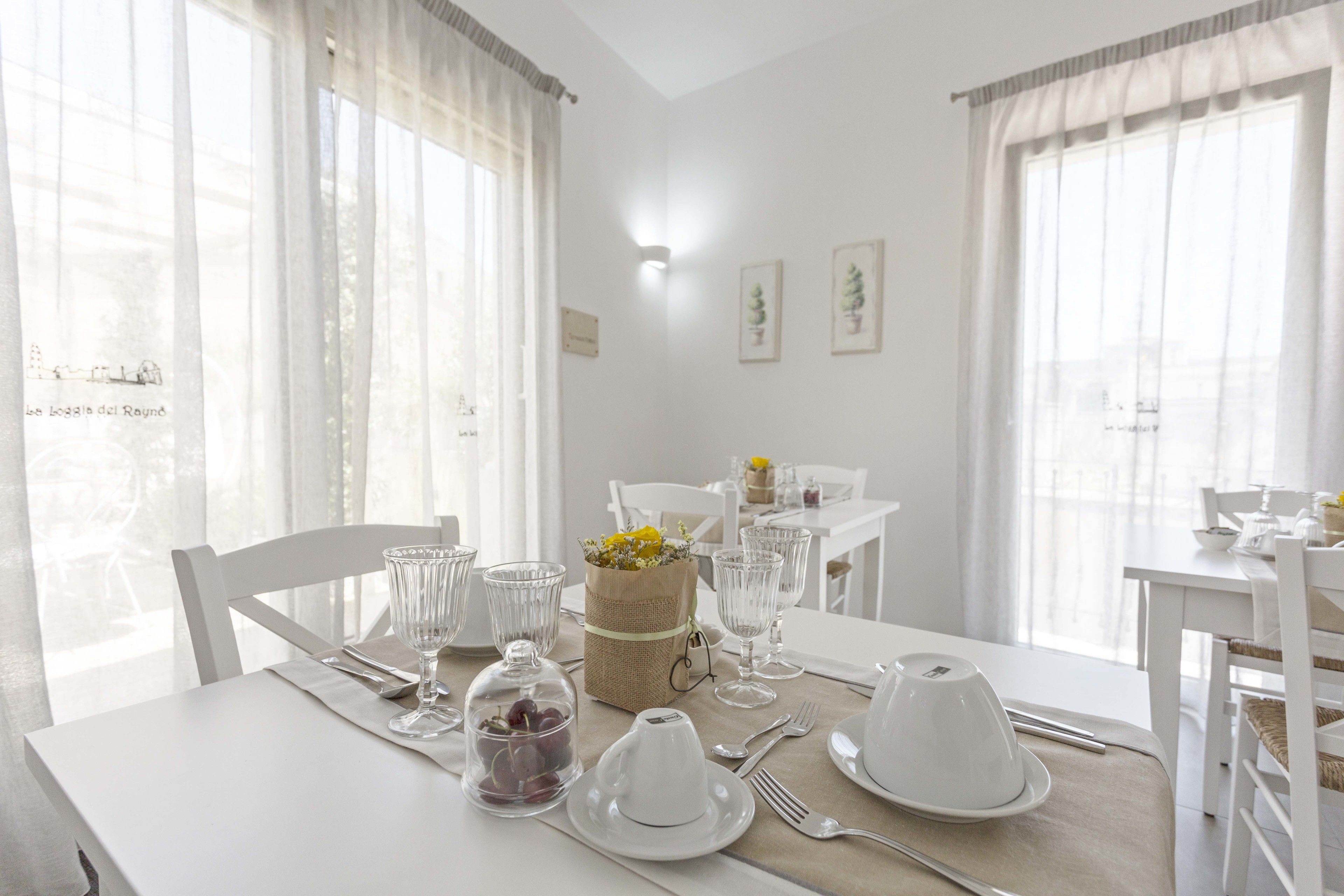 Ókeypis morgunverðarhlaðborð daglega