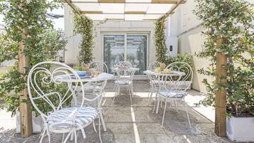 Desayuno buffet incluido todos los días