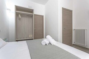 Literie de qualité supérieure, coffres-forts dans les chambres, bureau