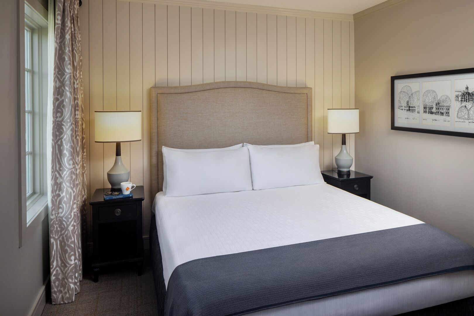 Studio Suite, 1 King Bed with Sofa bed | Living area