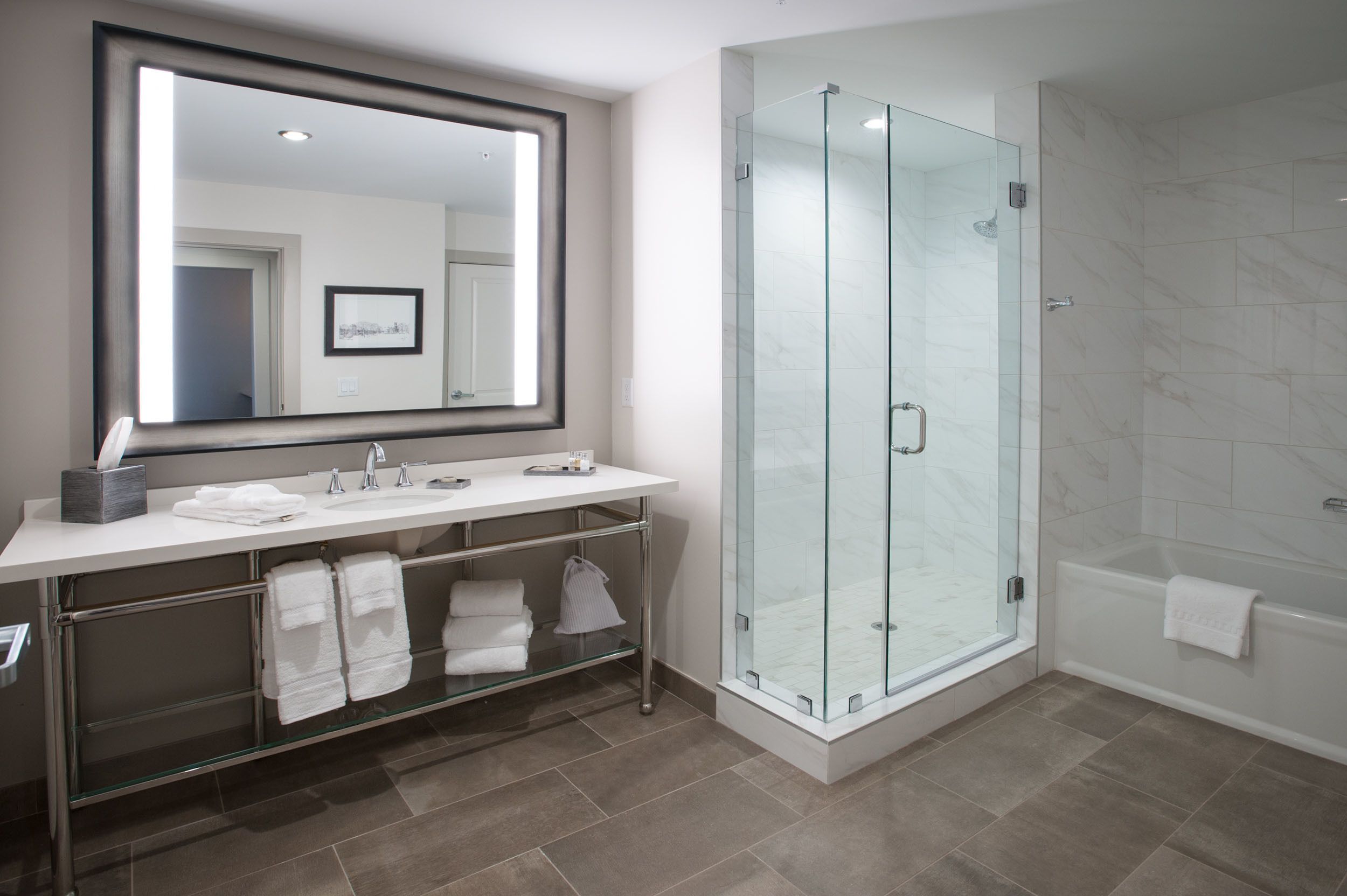 suite, 1 bedroom | bathroom | free toiletries, hair dryer, towels