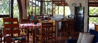 Casa 3 Palmas- Private Villa w/Pool,  
