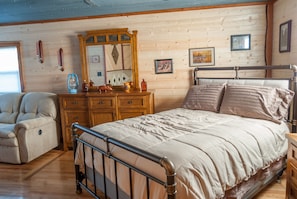 5 habitaciones, tabla de planchar con plancha y wifi gratis 