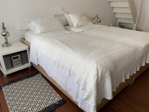 1 bedroom, desk, iron/ironing board, free WiFi