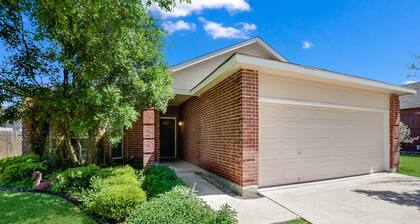 Suuri perhepaikka merimaailmaan ja kuusi lippua, täydellinen Lackland AFB (BMT)