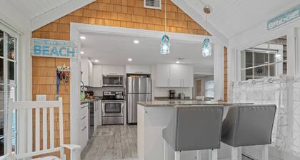 Immaculate 4 Bedroom / 2 Bath (alle 0,5 mailia rannalle) w / Central AC