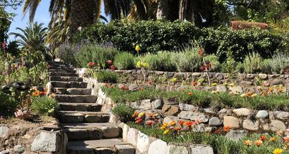 Scenic Mountain Retreat in Santiago Wine Country near Don Melchor Winery