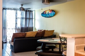 Smart TV, fireplace, video games, DVD player