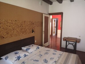 2 camere, ferro/asse da stiro, Wi-Fi gratuito, lenzuola