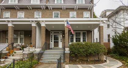 Brand new and modern apartment on Red Line!