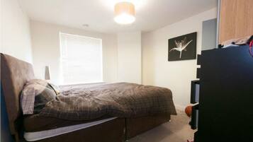 Classic Apartment, 2 Bedrooms, City View | 2 bilik tidur, seterika/papan seterika, Wi-fi percuma