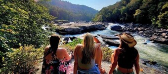 4 Bedroom Waterfront Home, Sleeps 10, Allow Pets, Near Audra & Tygart Lake Parks