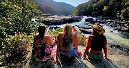 4 Bedroom Waterfront Home, Sleeps 10, Allow Pets, Near Audra & Tygart Lake Parks