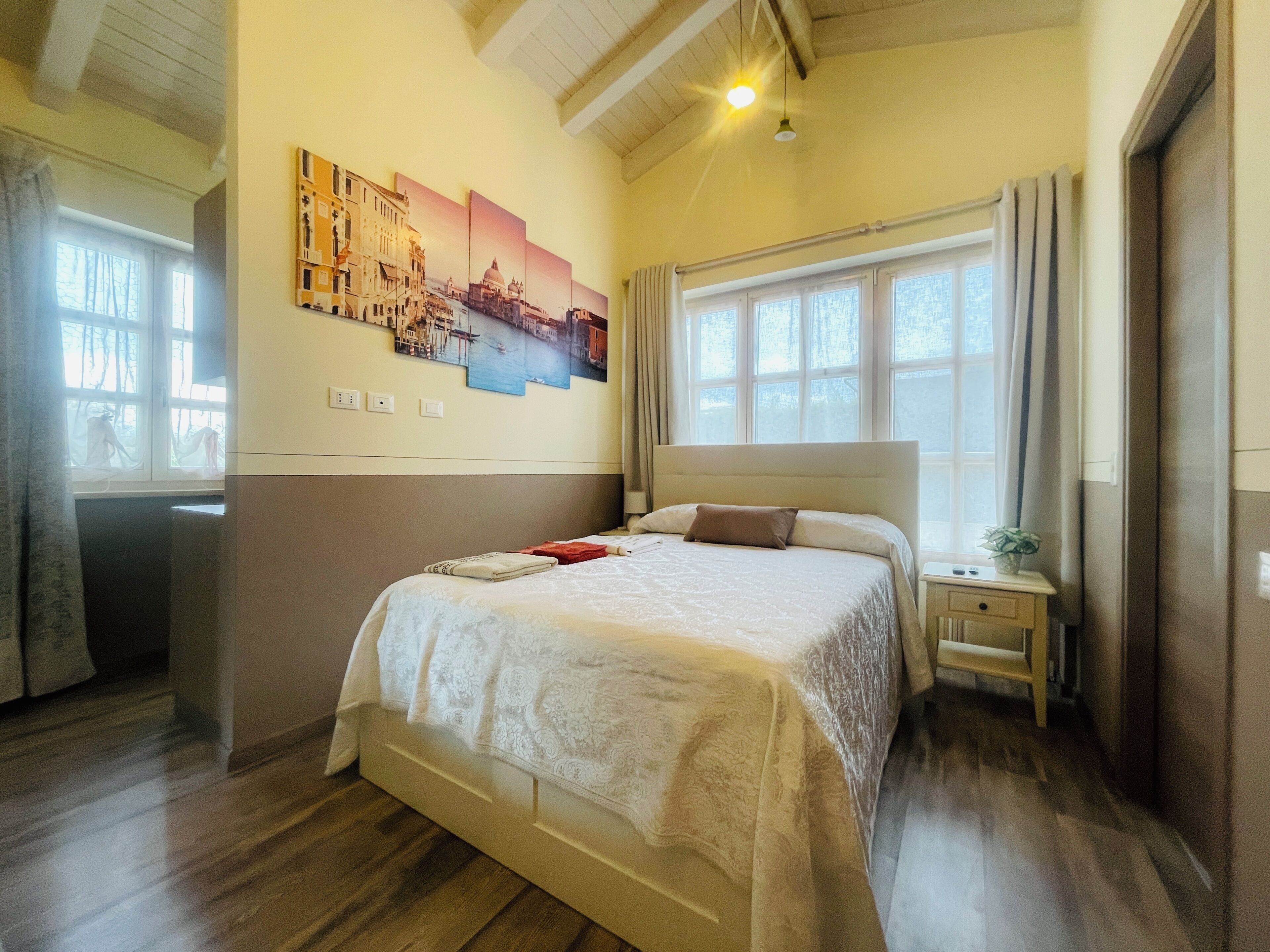 4 Schlafzimmer, Bügeleisen/Bügelbrett, kostenloses WLAN, Bettwäsche