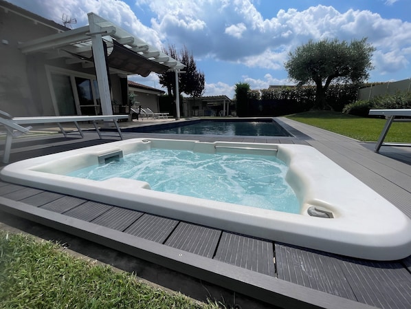 Piscine extérieure