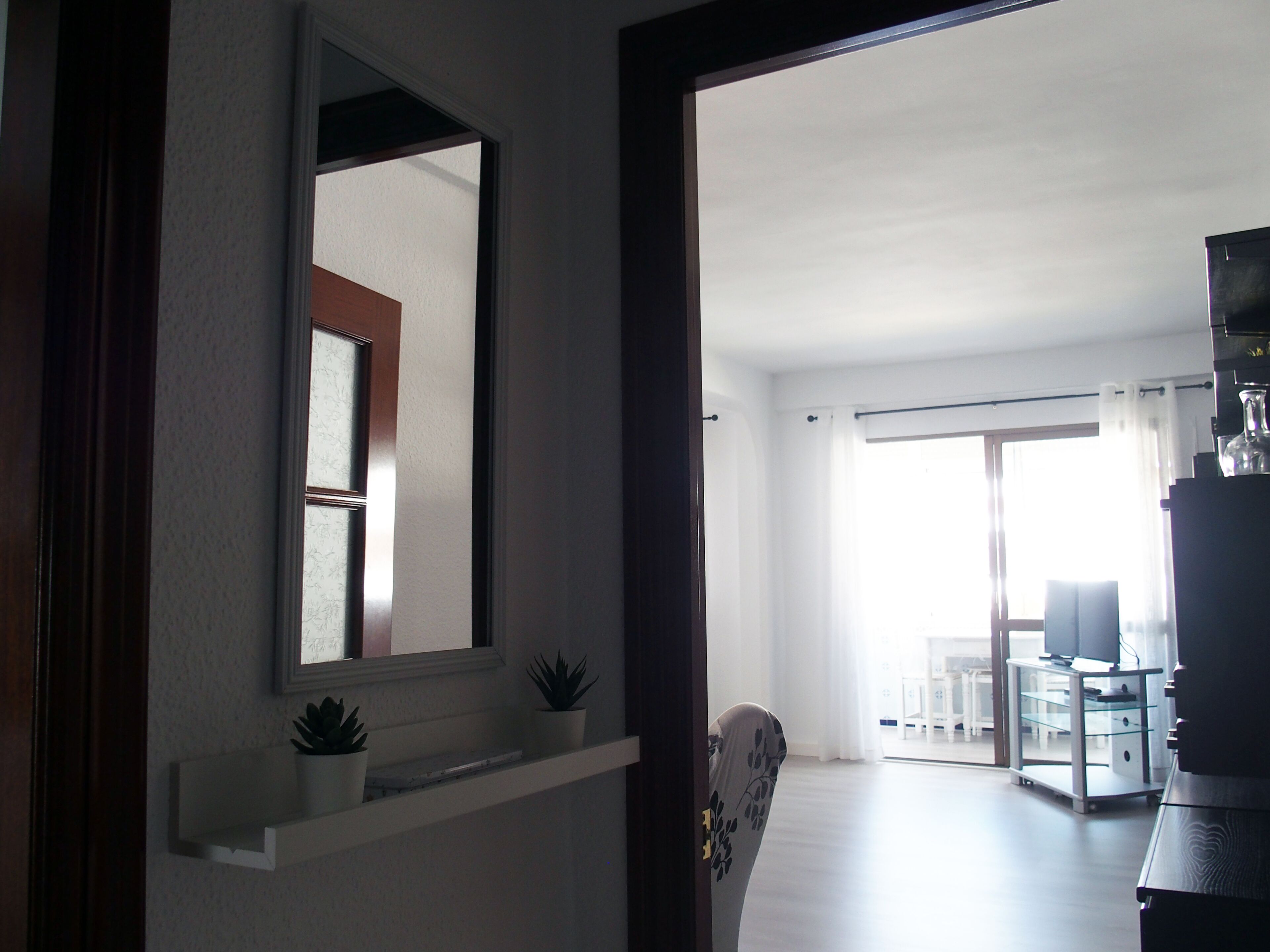 2 makuuhuonetta, silitysrauta/-lauta, Wi-Fi, vuodevaatteet