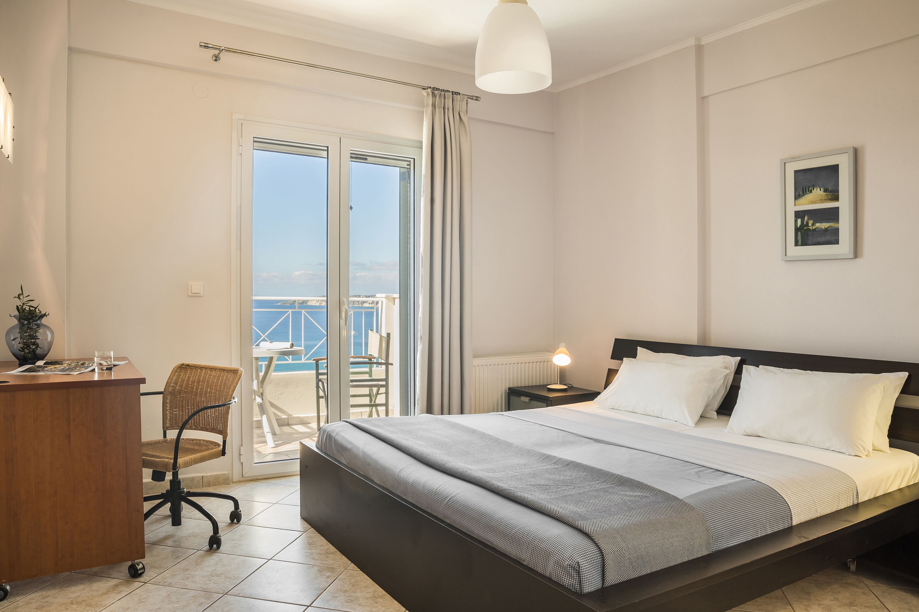 3 Schlafzimmer, Zimmersafe, Schreibtisch, Bügeleisen/Bügelbrett