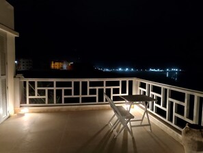 Outdoor dining - Villa near Agadir, private pool! (Sidi Ifni)