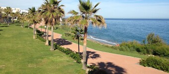 LUKSUS LEJLIGHED NÆR STRANDEN MED SEVISNINGER I ESTEPONA