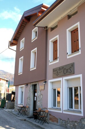 Esterni